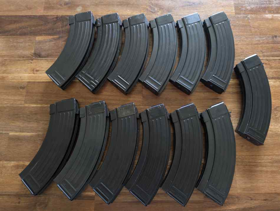 Croatian AK-47 bolt hold open magazines
