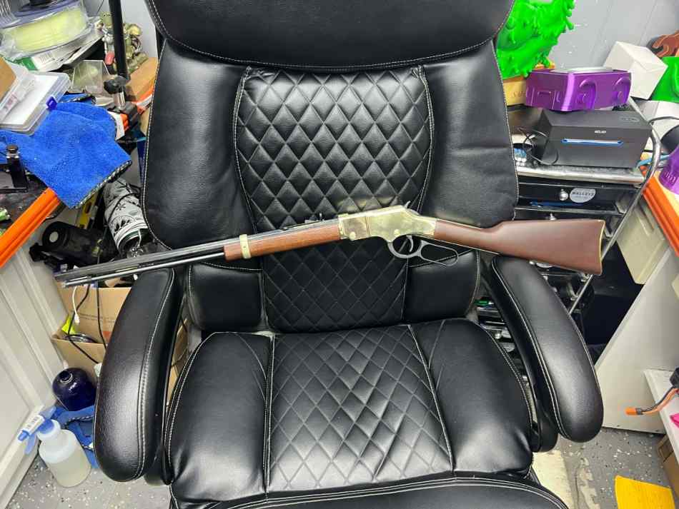 HENRY GOLDEN 22 MAG LEVER 
